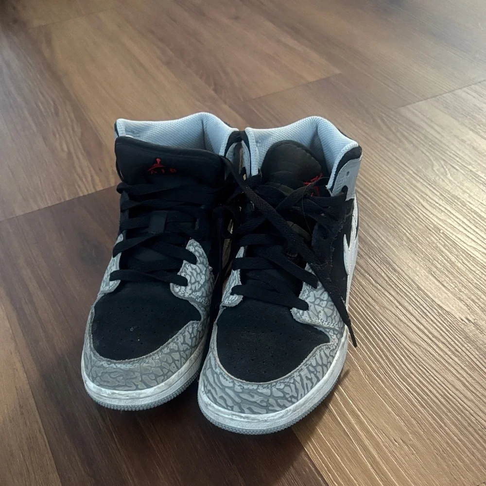 Jordan Air gray and black - Picture 3 of 5